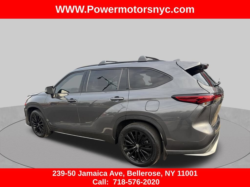Used 2023 Toyota Highlander XSE AWD/4WD image 3