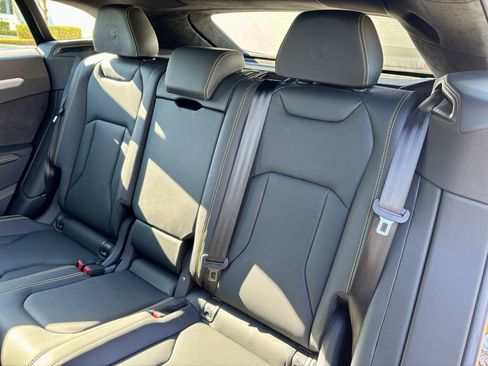 Used 2022 Lamborghini Urus image 22