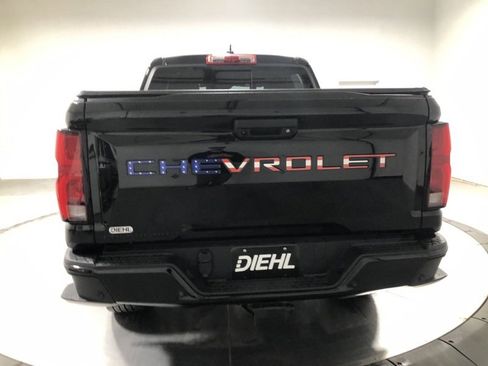 Used 2024 Chevrolet Colorado Z71 w/ Z71 Convenience Package 2 image 6