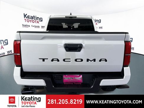 Used 2024 Toyota Tacoma TRD Sport image 5