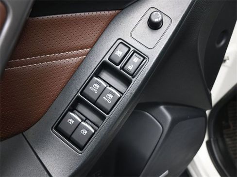 Used 2018 Subaru Forester 2.5i Touring w/ Popular Package #3B image 13