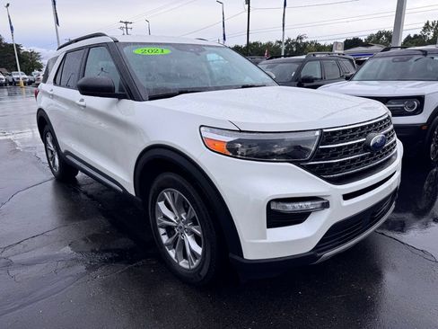 Used 2021 Ford Explorer XLT w/ Equipment Group 202A AWD/4WD image 1