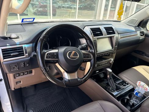Used 2020 Lexus GX 460 Premium w/ Premium Package AWD/4WD image 8