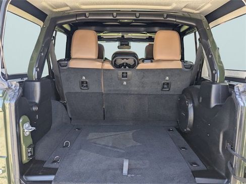 Used 2021 Jeep Wrangler Unlimited Sahara image 10