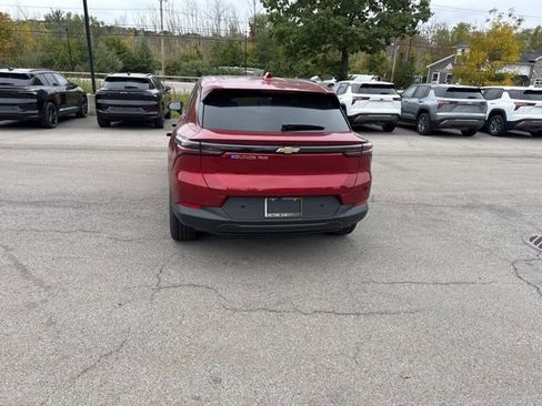 New 2025 Chevrolet Equinox EV LT w/ Comfort Package AWD/4WD image 4