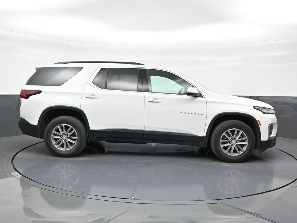 Used 2023 Chevrolet Traverse LT FWD image 6
