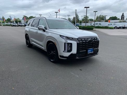 Certified 2025 Hyundai Palisade Calligraphy AWD/4WD image 11