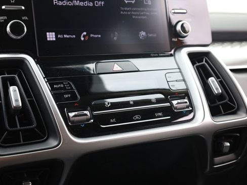 Used 2021 Kia Sorento S image 15