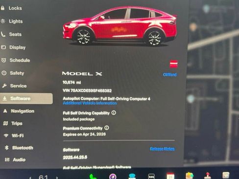 Used 2025 Tesla Model X image 3