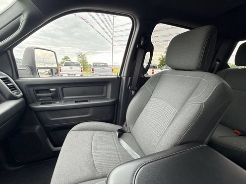 Used 2024 RAM 3500 Tradesman w/ Chrome Appearance Group AWD/4WD image 30