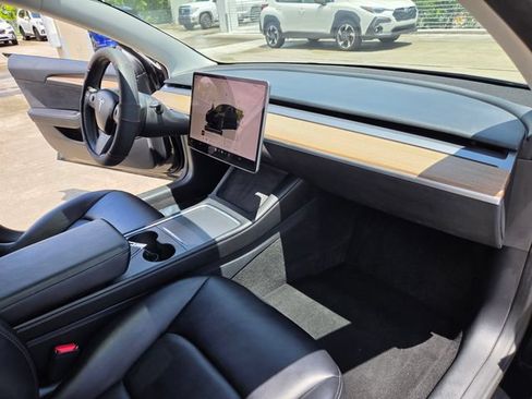 Used 2023 Tesla Model 3 Standard Range RWD image 23