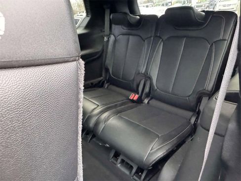 Used 2024 Jeep Grand Cherokee L Limited w/ Luxury Tech Group II image 10