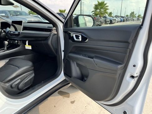 New 2026 Jeep Compass Limited image 21