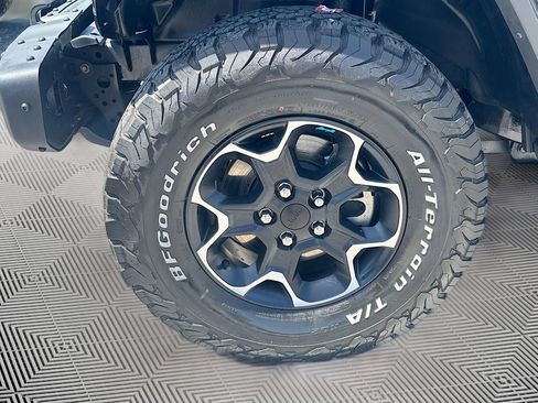 Used 2023 Jeep Wrangler Unlimited Rubicon 4xe w/ Steel Bumper Group AWD/4WD image 35