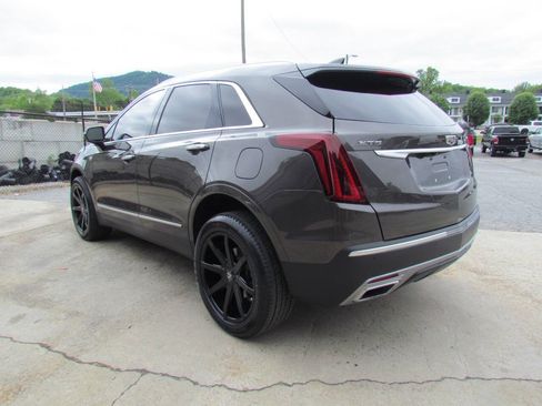 Used 2020 Cadillac XT5 Premium Luxury FWD image 6