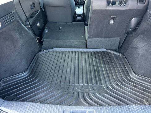 Used 2022 Honda HR-V LX image 15