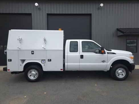 Used 2015 Ford F350 XL w/ Power Equipment Group image 5