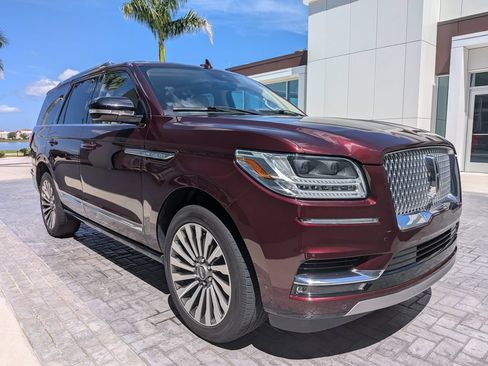 Certified 2021 Lincoln Navigator Reserve w/ Luxury Package AWD/4WD image 1