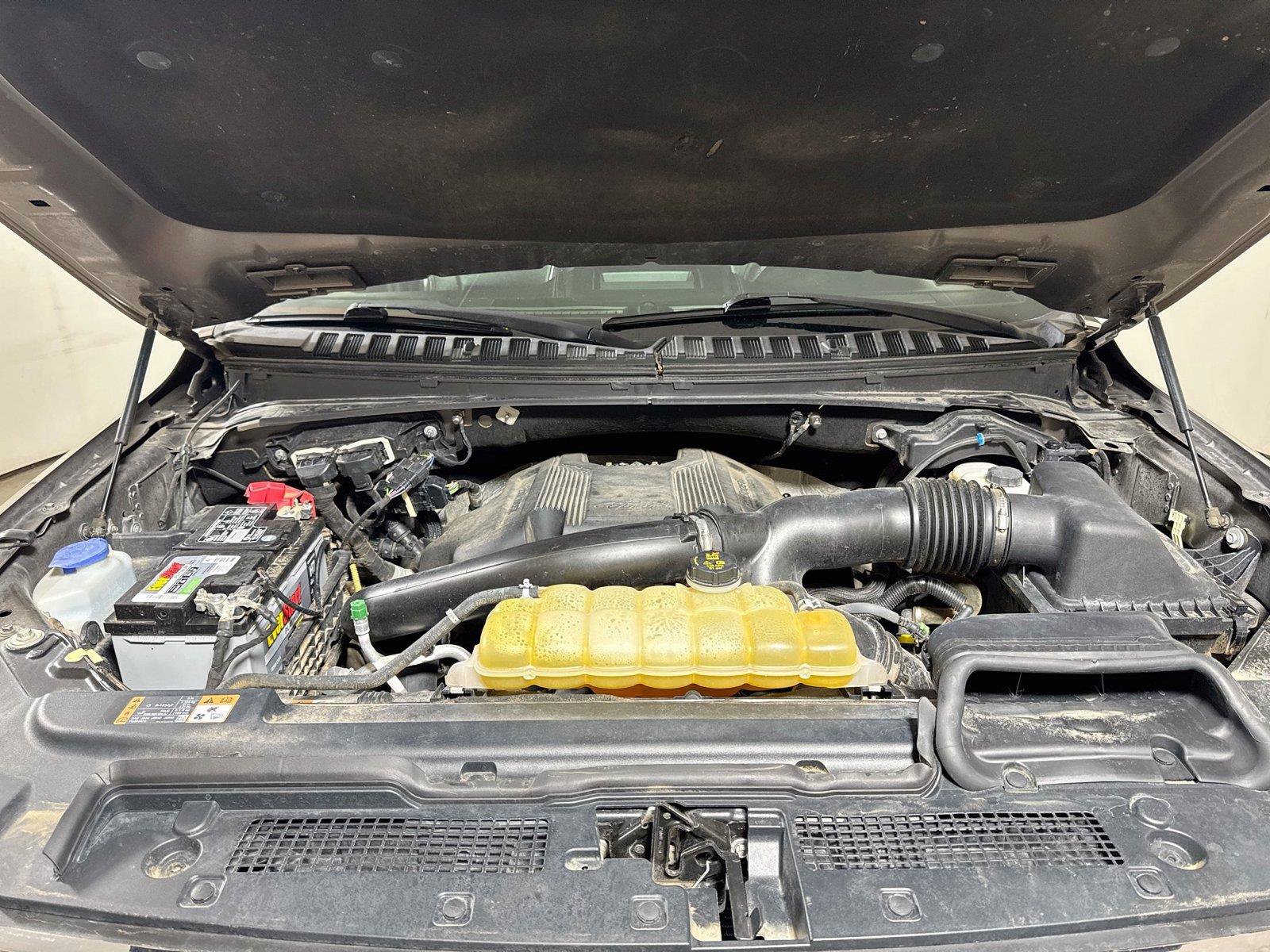 Used 2019 Ford Expedition Max XLT w/ Equipment Group 202A AWD/4WD image 30