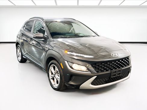 Used 2023 Hyundai Kona SEL FWD image 3