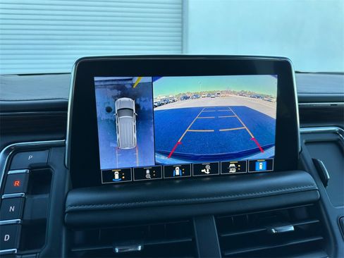 Used 2021 Chevrolet Tahoe Z71 w/ Z71 Off-Road Package image 22