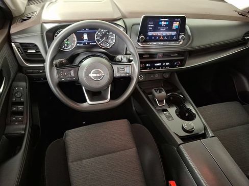 Used 2023 Nissan Rogue SV AWD/4WD image 2