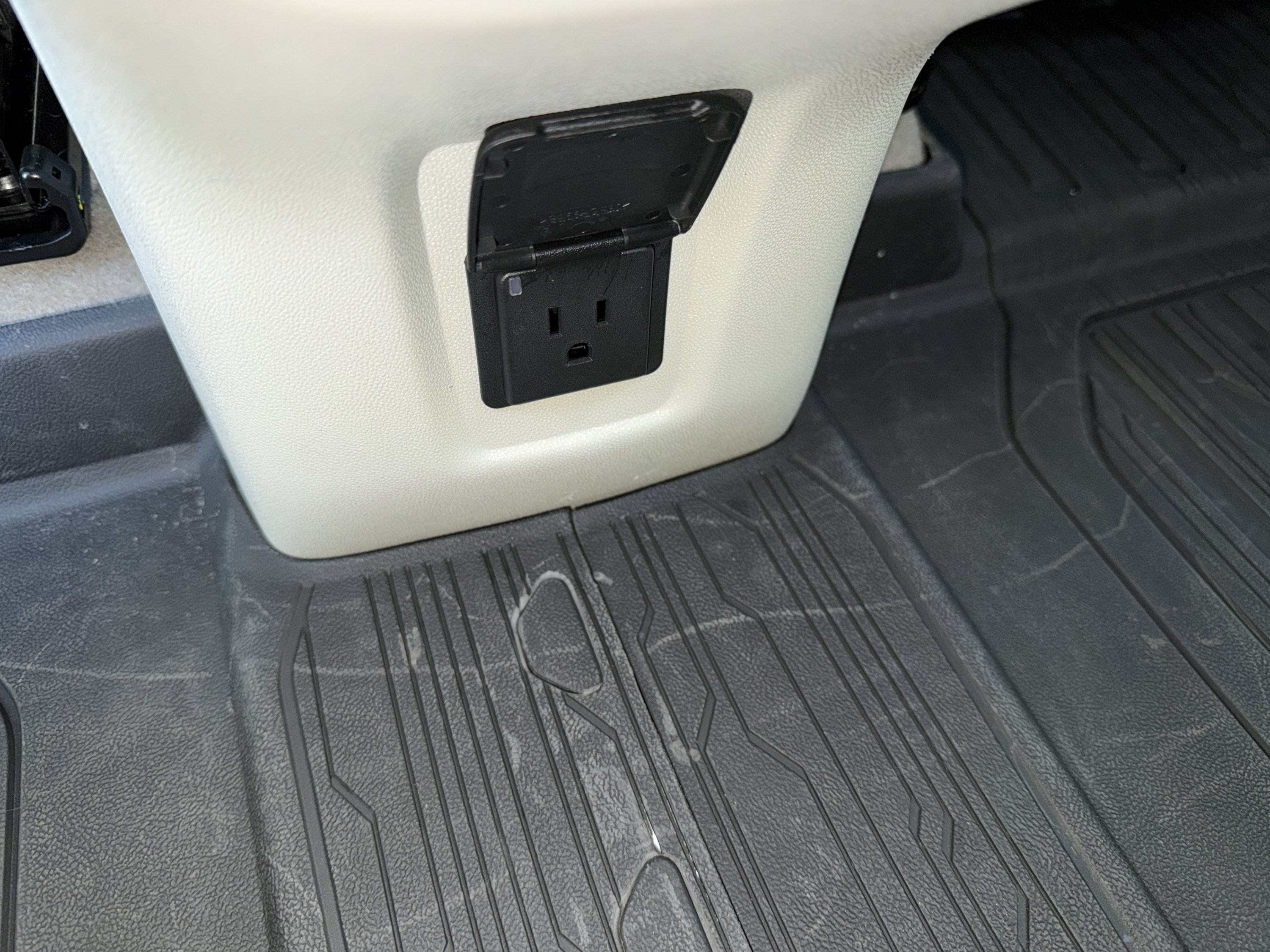 Used 2024 GMC Terrain Denali w/ LPO, Floor Liner Package AWD/4WD image 22