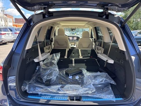 New 2026 Mercedes-Benz GLS 450 4MATIC image 33