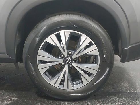 Used 2023 Nissan Rogue SV w/ SV Premium B Package image 34