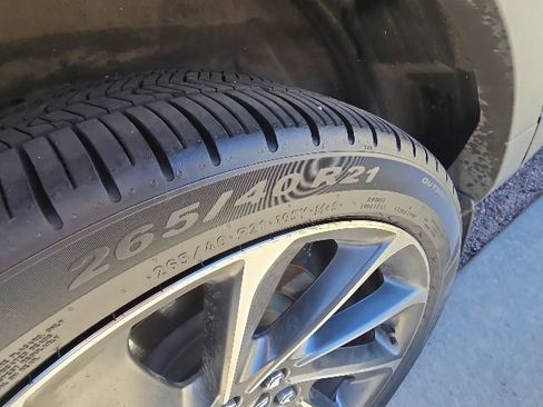 Used 2019 Lincoln Nautilus Reserve w/ Cargo Utility Package AWD/4WD image 16