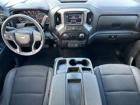 Used 2023 Chevrolet Silverado 1500 Custom image 3