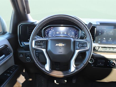 Used 2025 Chevrolet Silverado 1500 LT image 17