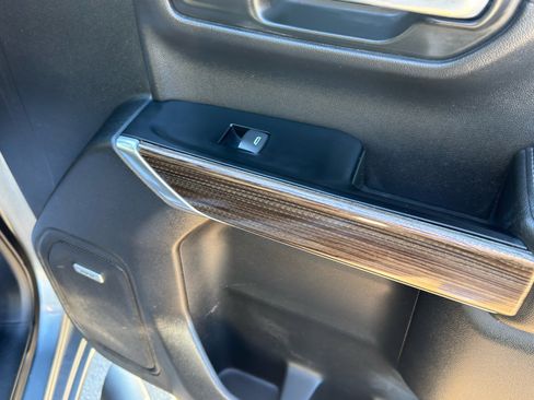 Used 2019 Chevrolet Silverado 1500 LT Trail Boss image 40