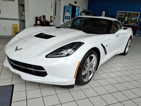 Used 2015 Chevrolet Corvette Stingray Coupe w/ 2LT Preferred Equipment Group RWD image 3