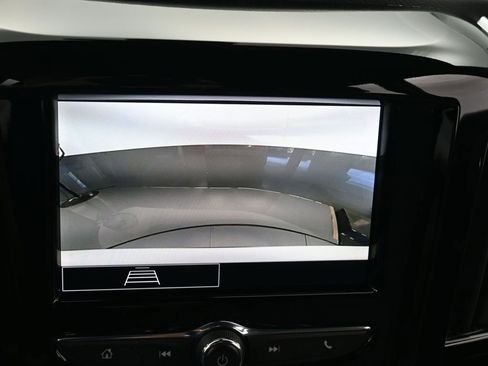 Used 2023 Chevrolet Traverse LT image 21