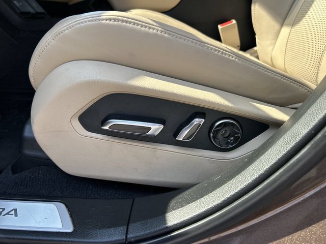 Used 2020 Acura RDX w/ Technology Package FWD image 12