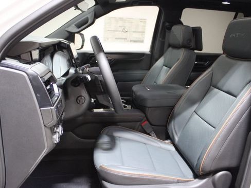New 2026 GMC Yukon AT4 w/ AT4 Premium Plus Package AWD/4WD image 22