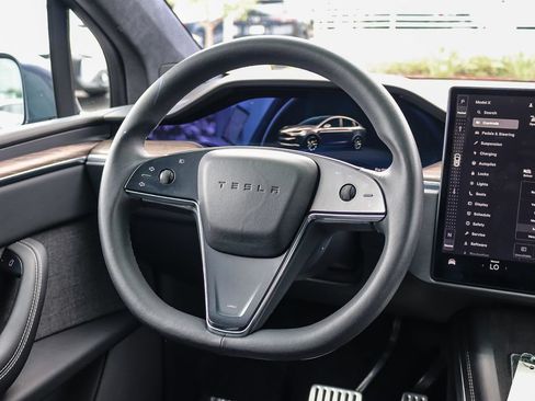 Used 2023 Tesla Model X AWD/4WD image 17