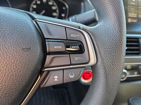 Used 2018 Honda Accord EX image 24