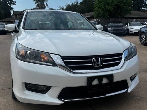 Used 2015 Honda Accord Sport image 3