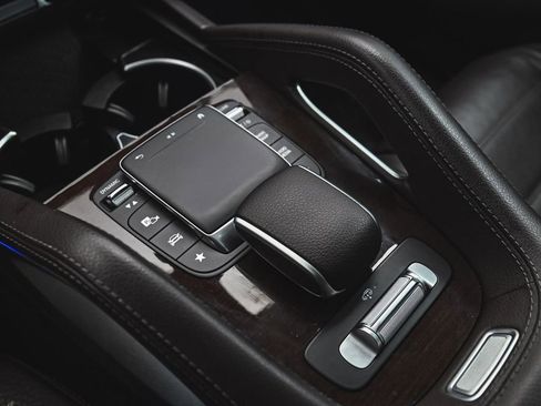 Used 2023 Mercedes-Benz GLE 450 4MATIC w/ 3rd Row Seat Package image 37