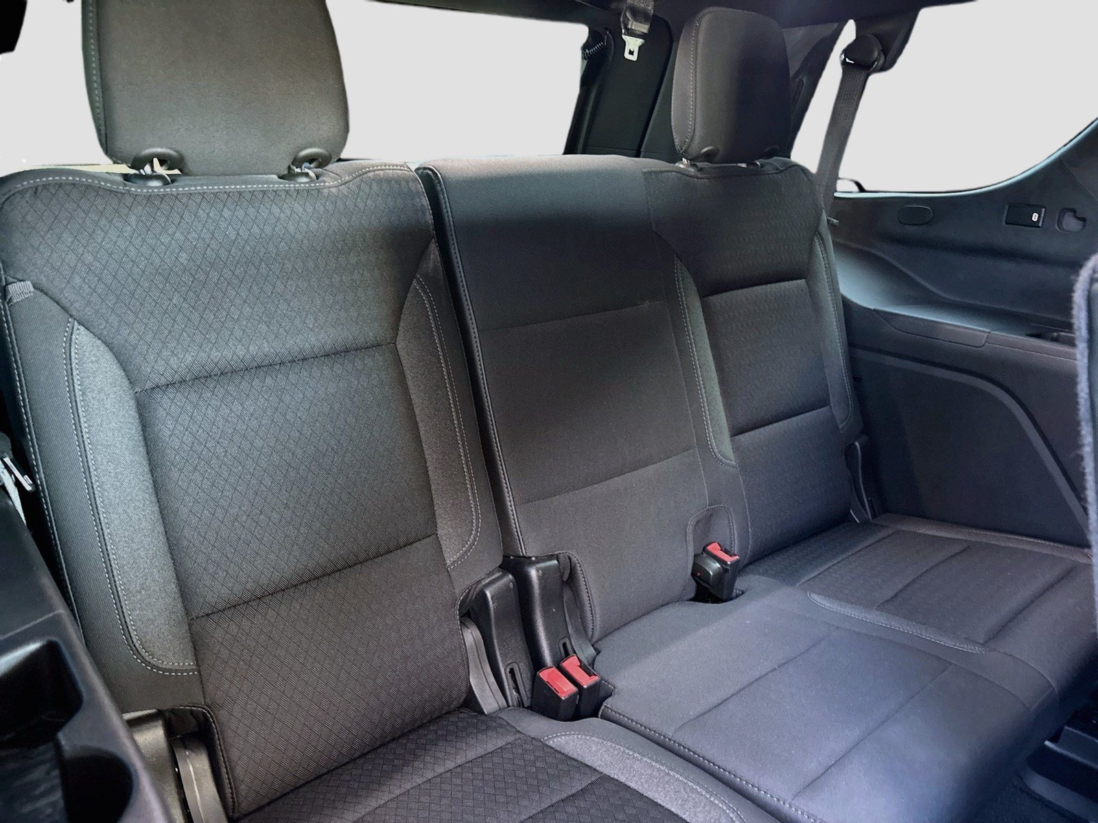 Used 2022 GMC Yukon SLE w/ Gmc Pro Safety Plus Package RWD image 20