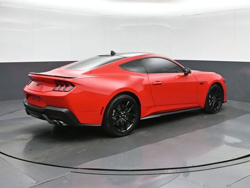 Used 2025 Ford Mustang GT Premium RWD image 7