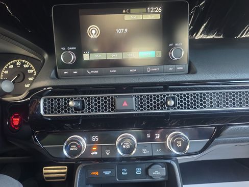 Used 2025 Honda Civic Sport image 19