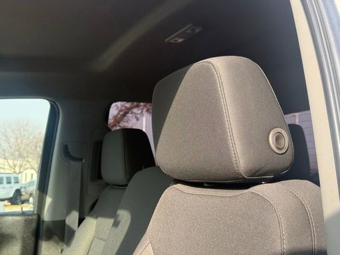 Used 2021 Chevrolet Silverado 1500 W/T image 11