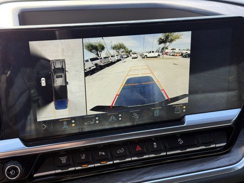 Used 2024 Chevrolet Silverado 2500 LTZ w/ LTZ Convenience Package image 21