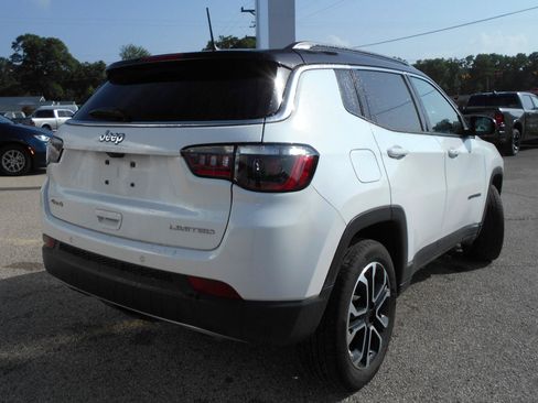 Used 2023 Jeep Compass Limited AWD/4WD image 7