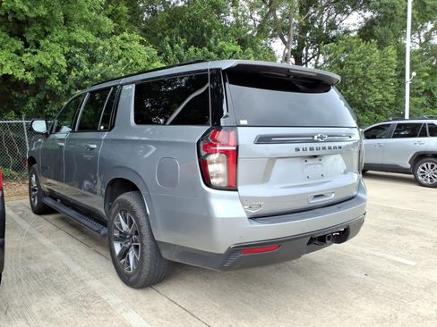 Used 2024 Chevrolet Suburban Z71 w/ Luxury Package AWD/4WD image 2