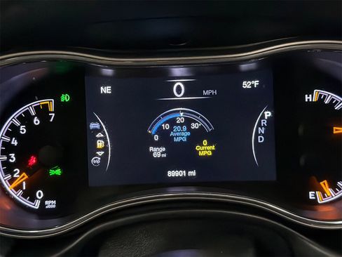 Used 2018 Jeep Grand Cherokee Limited w/ Trailer Tow Group IV image 24