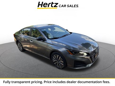 Used 2025 Nissan Altima 2.5 SV FWD image 1